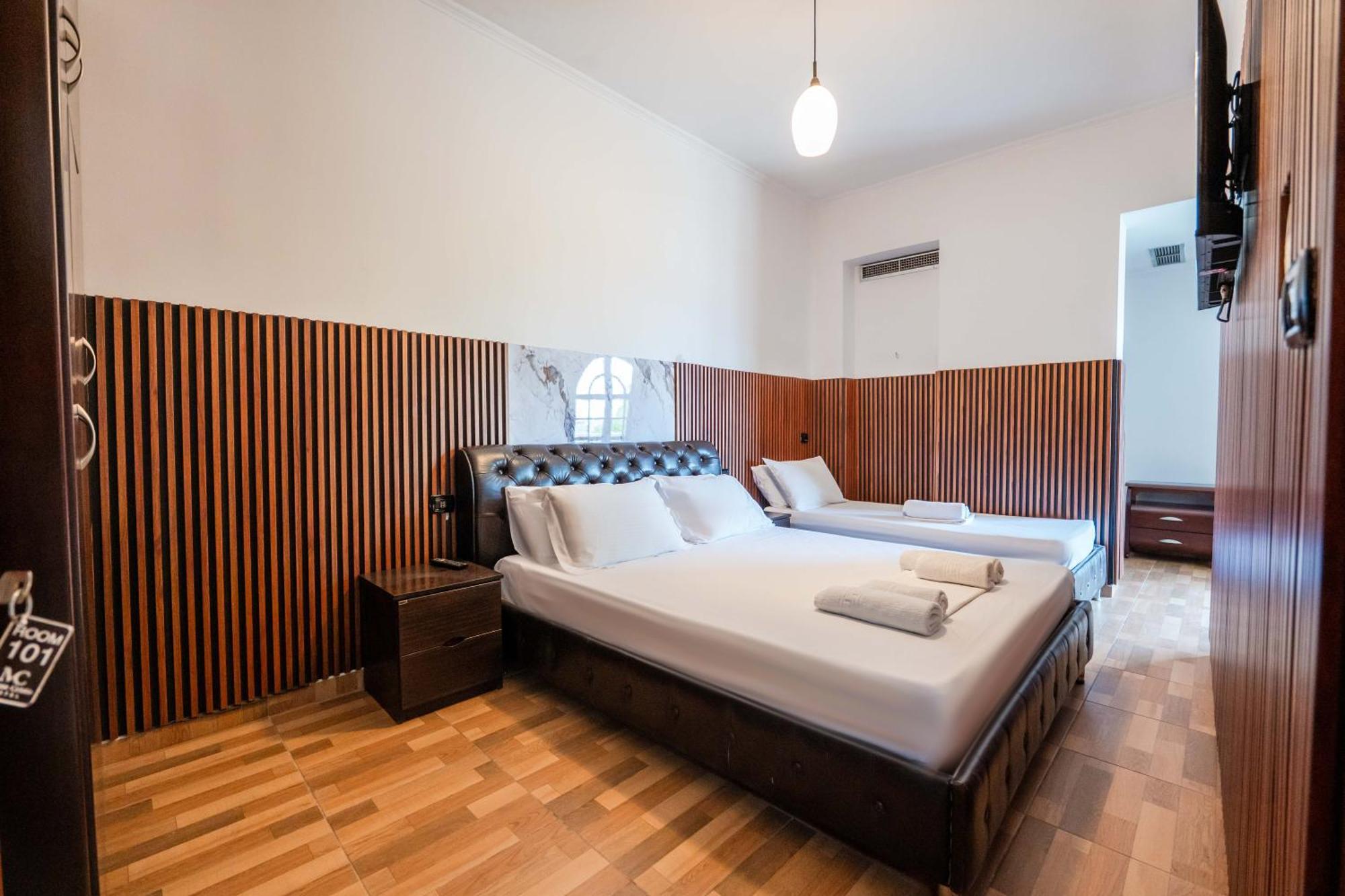Monte Cristo - Rooftop Pool 4*
