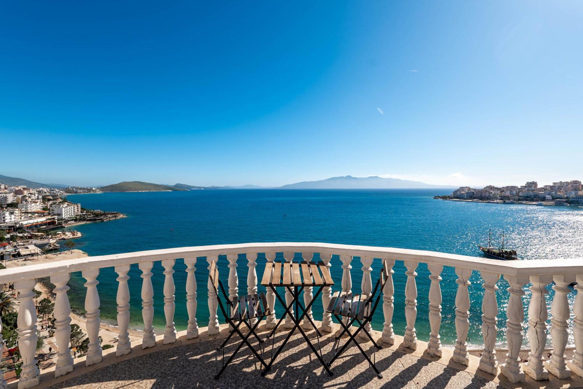 Monte Cristo - Rooftop Pool 4*